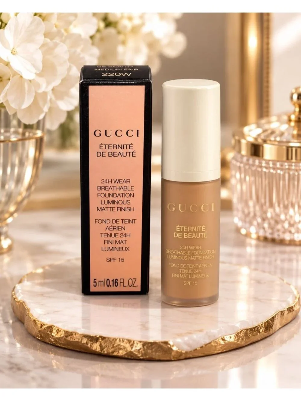 Gucci Éternité de Beauté Foundation 220W Medium Fair SPF 15 5ml New In Box